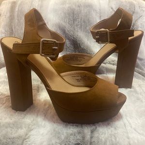Mossimo Suede Open toe heels. Brown (10) 5 1/8 in. (EUC)